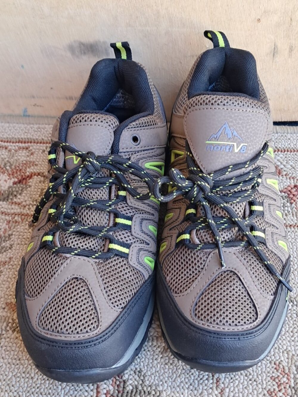 Nortiv8 Size 8 Hiking Shoes Brand New